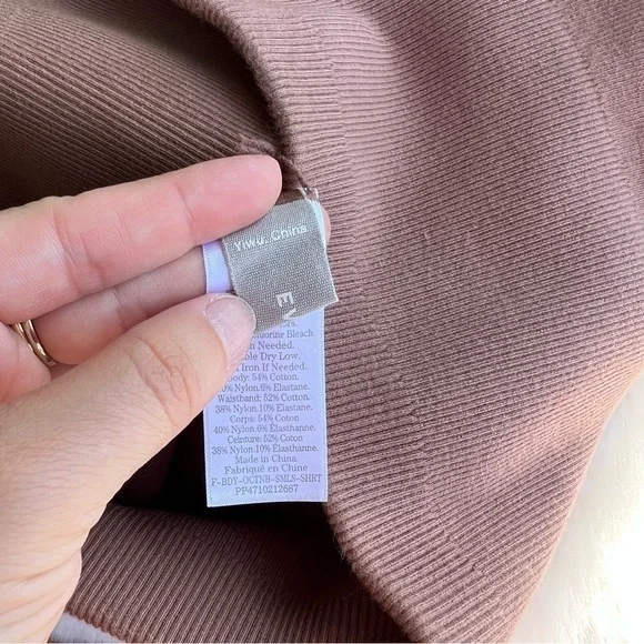 *Everlane Seamless Bike shorts - Acorn - Picture 5 of 7